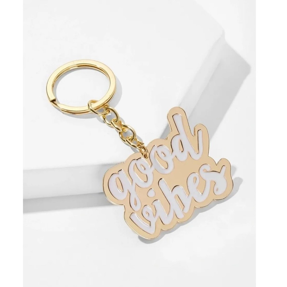 “Good Vibes” Gold & White Keychains